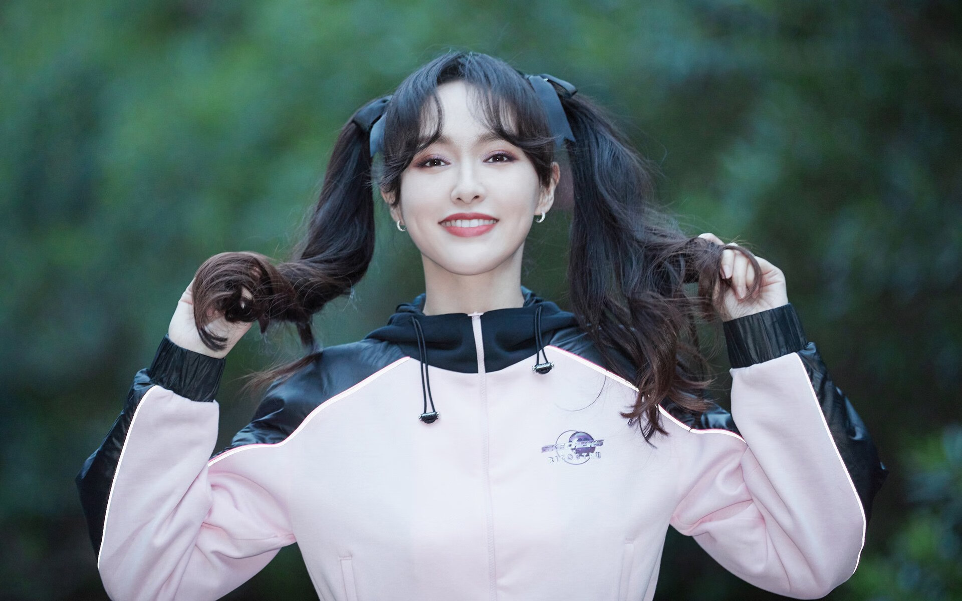 “新都垒球赛：决胜局来临，金牌归属悬而未决”