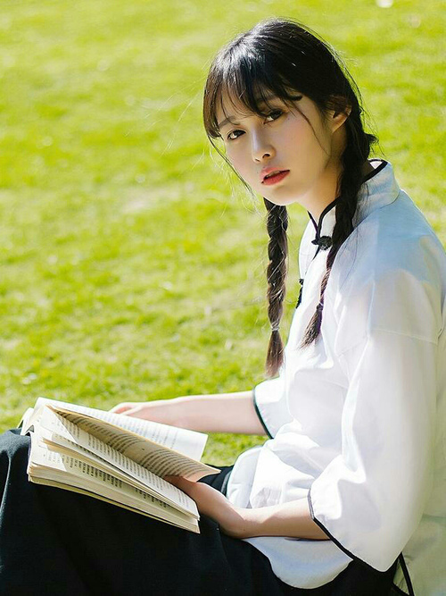 南特保持边中连线打出有效配合